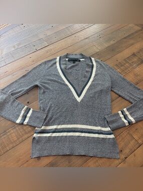 Veronica beard Walton sweater size XSmall